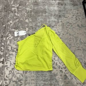 Zara top. Size small, new with tags!
